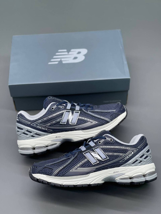 کتونی نیوبالانس 1906R رنگ سورمه ای