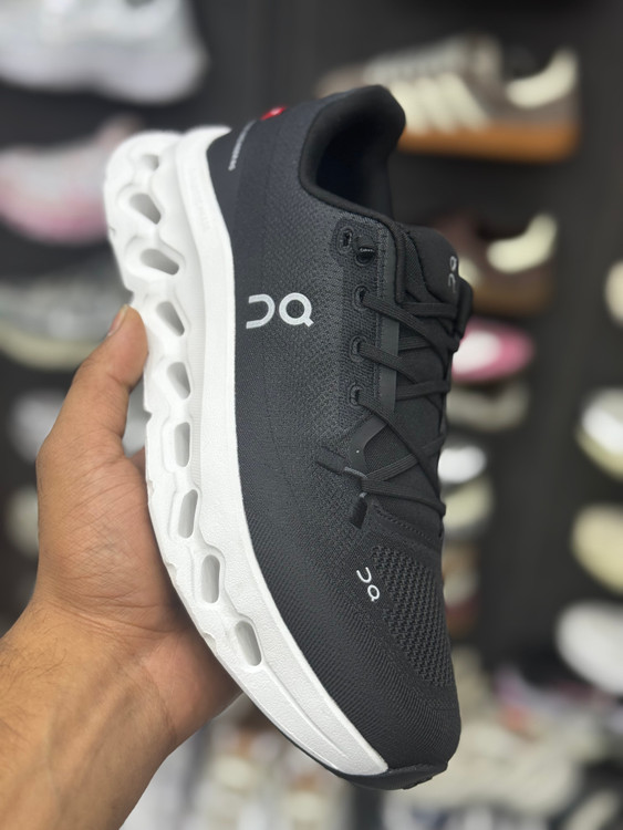 کتونی ورزشی برند آن رانینگ (On Running) مدل Cloudtilt رنگ مشکی سفید