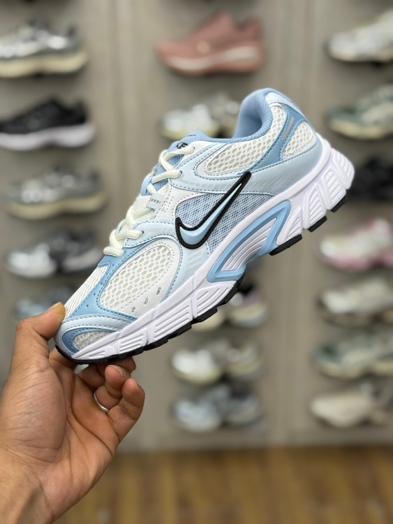 کتونی Nike V5K Run رنگ سفید ابی اسمونی