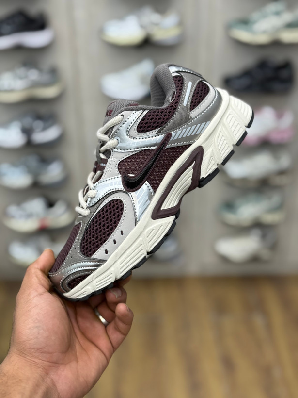 کتونی Nike V5K Run رنگ زرشکی
