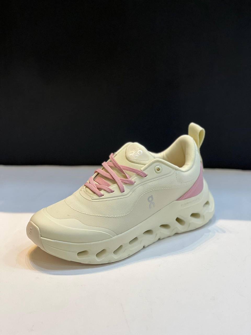 کتونی  رانینگ Loewe X On Cloudsurfer Trail